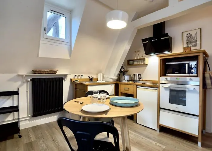 Hyper Centre - L'antiquaire Apartmán *